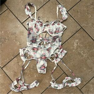 !!For love and lemons lingerie piece!! 🍋 🩷✨